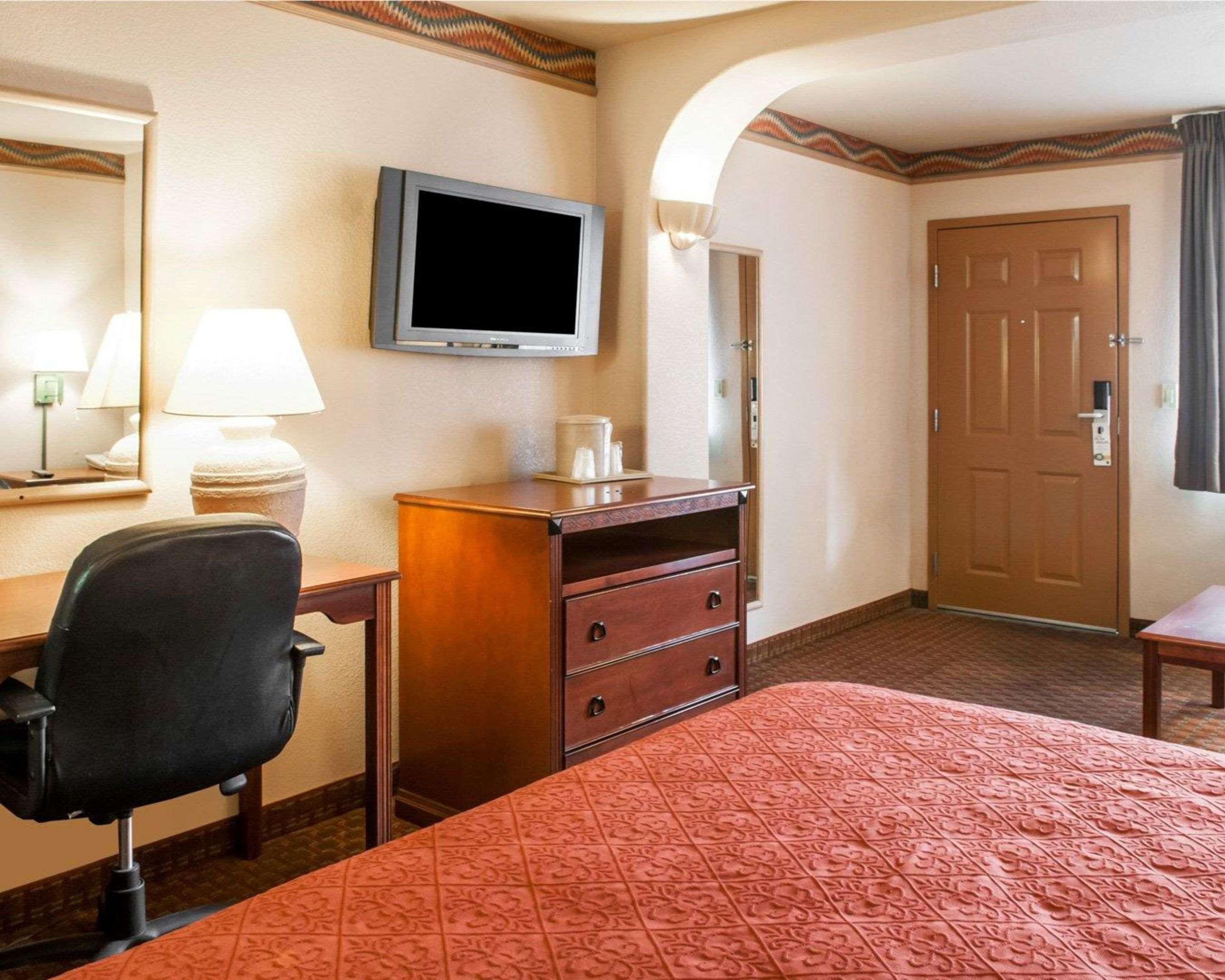 Quality Inn & Suites Las Cruces - University Area מראה חיצוני תמונה