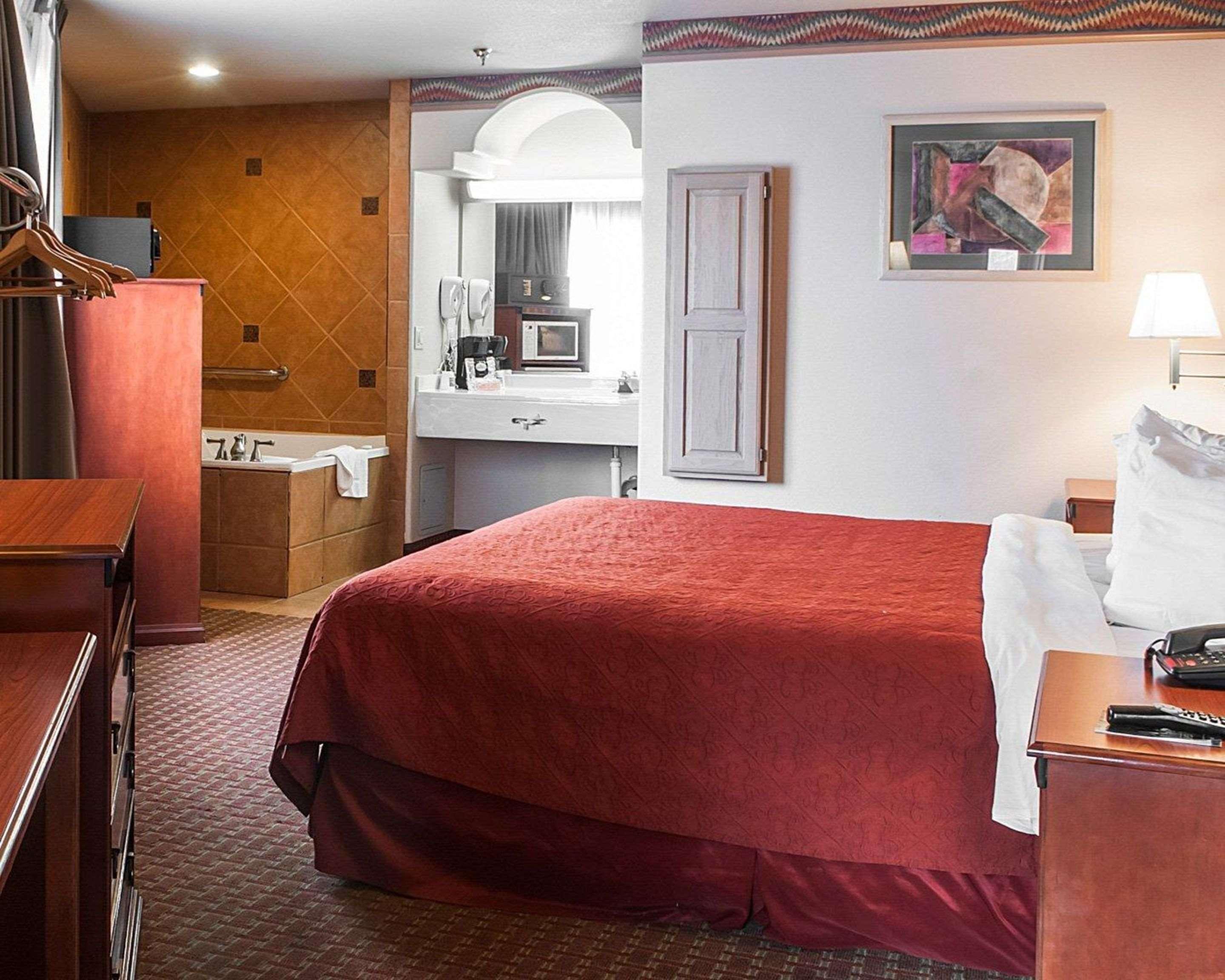 Quality Inn & Suites Las Cruces - University Area מראה חיצוני תמונה