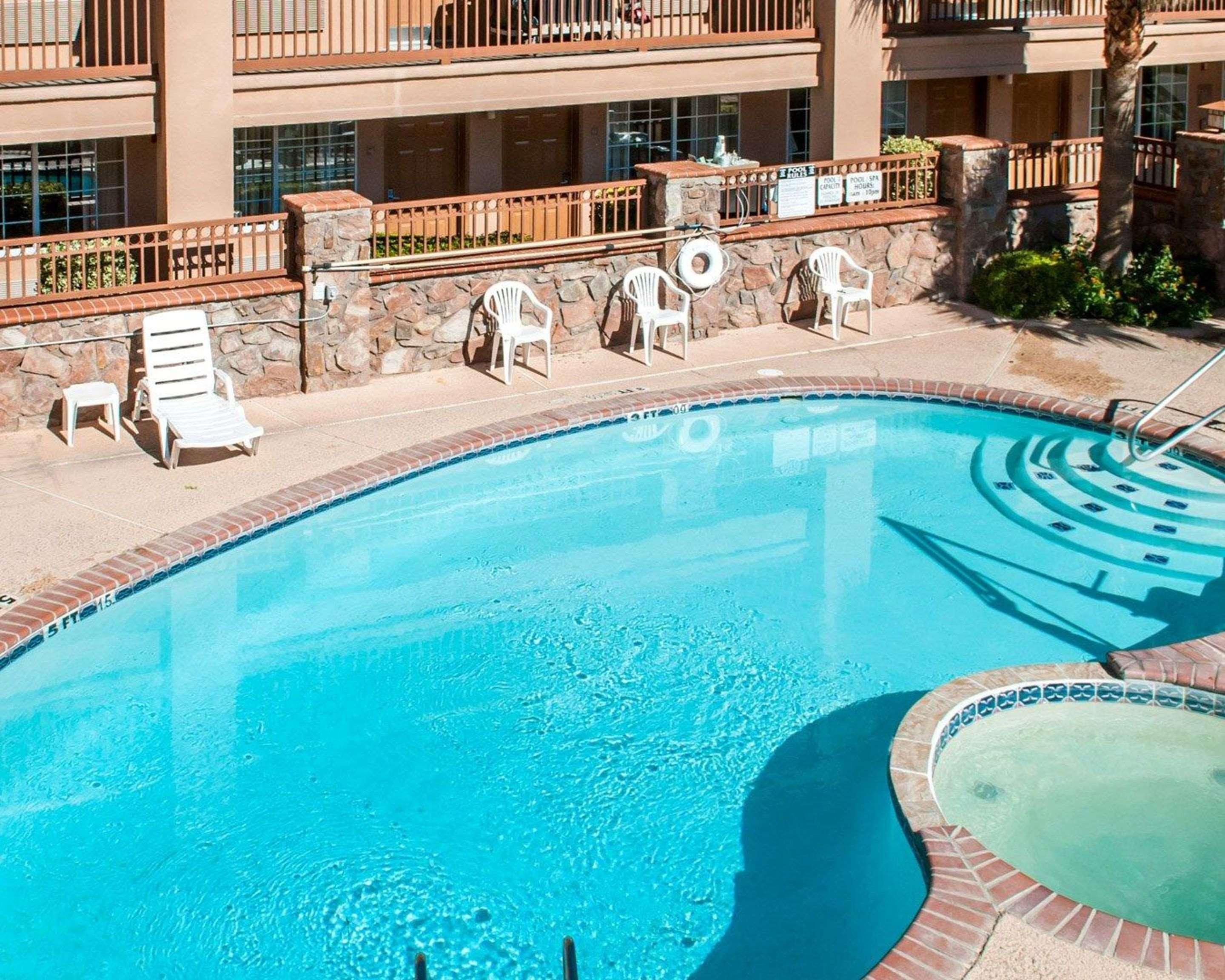 Quality Inn & Suites Las Cruces - University Area מראה חיצוני תמונה