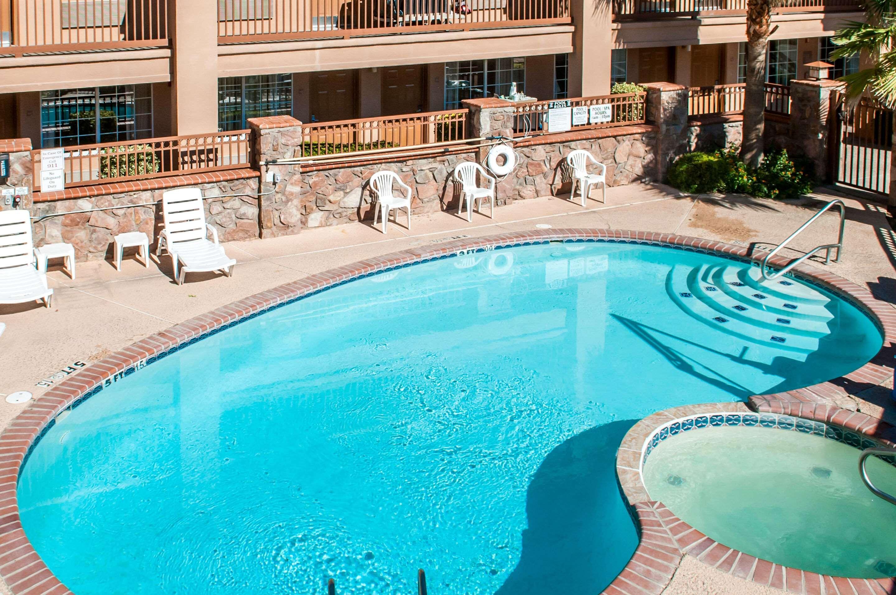 Quality Inn & Suites Las Cruces - University Area מראה חיצוני תמונה